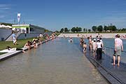 behindertengerechter Zugang zum Riemer See auch per Rampe (Foto: MartiN Schmitz)